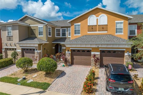 Townhouse in Orlando, Florida 3 bedrooms, 136.75 sq.m. № 1570461 - photo 1