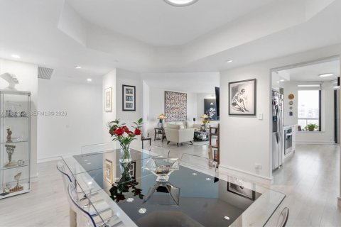 Copropriété à vendre à Aventura, Floride: 2 chambres, 150.69 m2 № 2047348 - photo 4