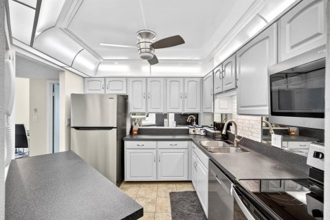 Condominio en venta en Daytona Beach, Florida, 2 dormitorios, 112.41 m2 № 2099893 - foto 10