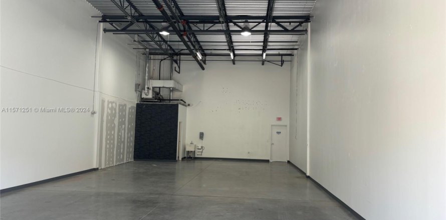 Propiedad comercial en Davie, Florida № 1127820