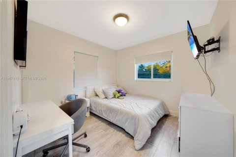 Casa en venta en Miami, Florida, 4 dormitorios, 206.15 m2 № 2029155 - foto 17