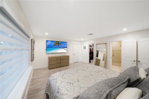 Casa en venta en Miami, Florida, 4 dormitorios, 206.15 m2 № 2029155 - foto 8