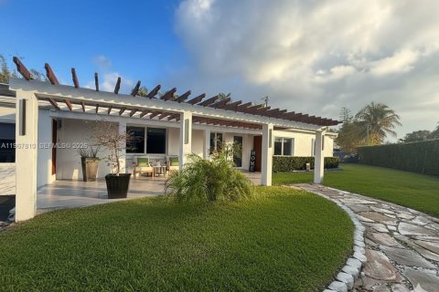 Casa en Miami, Florida 4 dormitorios, 206.15 m2 № 2029155