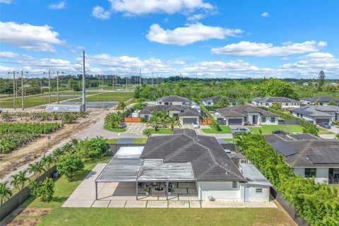Casa en venta en Miami, Florida, 5 dormitorios, 192.31 m2 № 2382708 - foto 12