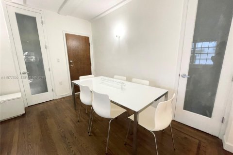Condominio en venta en Miami Beach, Florida, 1 dormitorio, 45.8 m2 № 2042517 - foto 5