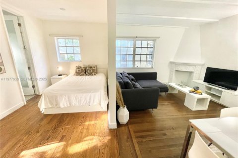 Condominio en venta en Miami Beach, Florida, 1 dormitorio, 45.8 m2 № 2042517 - foto 8