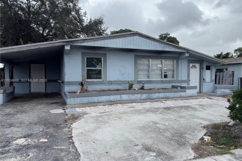 Купить виллу или дом в Форт-Лодердейл, Флорида 3 спальни, 95.5м2, № 1989347 - фото 2