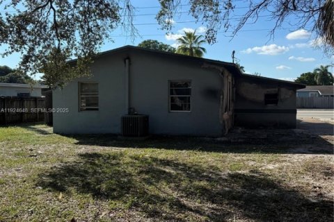 Купить виллу или дом в Форт-Лодердейл, Флорида 3 спальни, 95.5м2, № 1989347 - фото 4