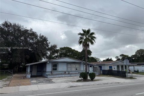 Купить виллу или дом в Форт-Лодердейл, Флорида 3 спальни, 95.5м2, № 1989347 - фото 1