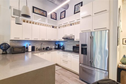 Купить кондоминиум в Майами, Флорида 2 спальни, 102.1м2, № 1986853 - фото 4