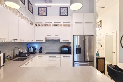 Купить кондоминиум в Майами, Флорида 2 спальни, 102.1м2, № 1986853 - фото 8