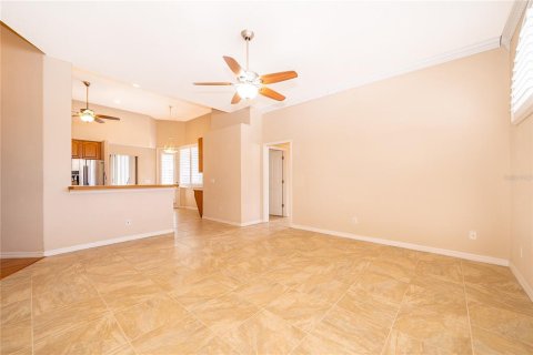 Villa ou maison à vendre à Oviedo, Floride: 3 chambres, 219.53 m2 № 2114093 - photo 12