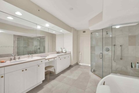 Condo in Aventura, Florida, 3 bedrooms  № 1475799 - photo 24