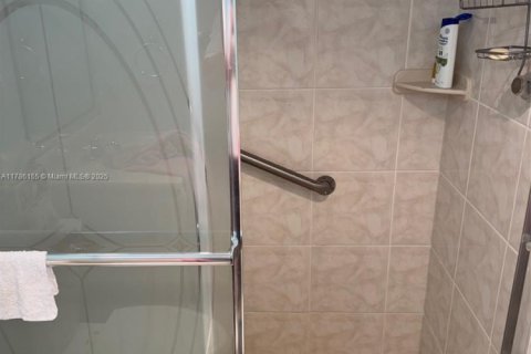 Condo in Margate, Florida, 2 bedrooms  № 1702013 - photo 18