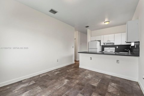 Commercial property in Florida City, Florida 274.06 sq.m. № 2045841 - photo 15