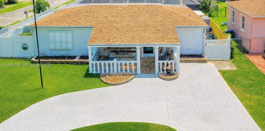 Casa en Miami, Florida 3 dormitorios, 167.97 m2 № 2007594