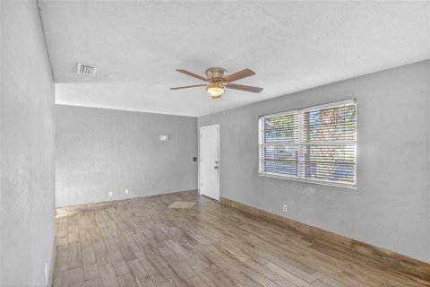 Casa en venta en South Daytona, Florida, 3 dormitorios, 118.17 m2 № 2094838 - foto 11