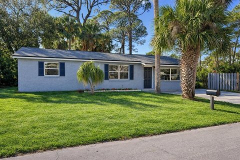 Casa en South Daytona, Florida 3 dormitorios, 118.17 m2 № 2094838