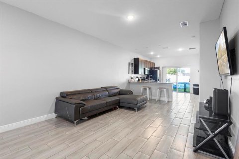 Duplex in Kissimmee, Florida 6 bedrooms, 220.18 sq.m. № 1634896 - photo 7