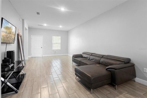 Duplex in Kissimmee, Florida 6 bedrooms, 220.18 sq.m. № 1634896 - photo 9