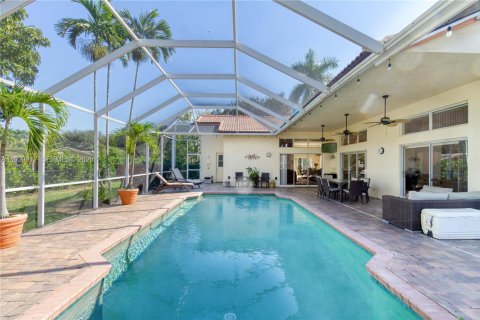 Villa ou maison à vendre à Coral Springs, Floride: 4 chambres, 253.16 m2 № 1997895 - photo 18