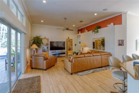 Villa ou maison à vendre à Coral Springs, Floride: 4 chambres, 253.16 m2 № 1997895 - photo 14