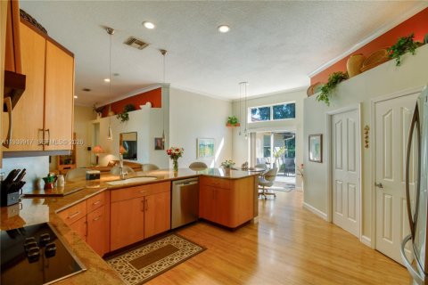 Villa ou maison à vendre à Coral Springs, Floride: 4 chambres, 253.16 m2 № 1997895 - photo 24