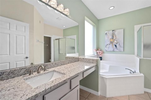 Casa en venta en Kissimmee, Florida, 7 dormitorios, 270.72 m2 № 1908024 - foto 17