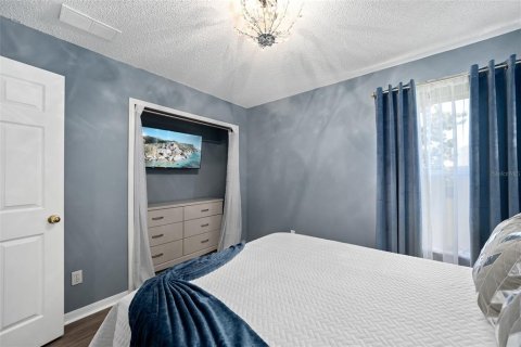 Casa en venta en Kissimmee, Florida, 7 dormitorios, 270.72 m2 № 1908024 - foto 28