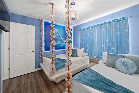 Casa en venta en Kissimmee, Florida, 7 dormitorios, 270.72 m2 № 1908024 - foto 24