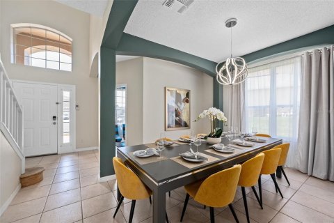 Casa en venta en Kissimmee, Florida, 7 dormitorios, 270.72 m2 № 1908024 - foto 8
