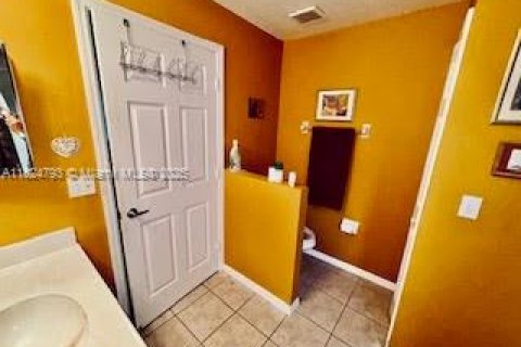 House in Port St. Lucie, Florida 3 bedrooms, 168.9 sq.m. № 1794584 - photo 14