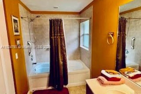 House in Port St. Lucie, Florida 3 bedrooms, 168.9 sq.m. № 1794584 - photo 15