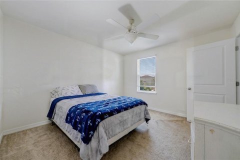House in Gibsonton, Florida 5 bedrooms, 248.42 sq.m. № 2259056 - photo 25