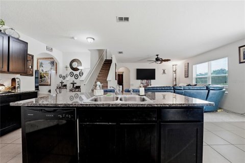 House in Gibsonton, Florida 5 bedrooms, 248.42 sq.m. № 2259056 - photo 14