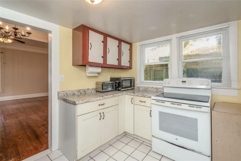 Villa ou maison à vendre à Tampa, Floride: 3 chambres, 94.2 m2 № 2359498 - photo 16