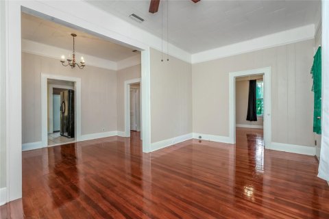 Villa ou maison à vendre à Tampa, Floride: 3 chambres, 94.2 m2 № 2359498 - photo 8