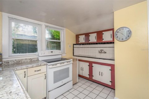 Villa ou maison à vendre à Tampa, Floride: 3 chambres, 94.2 m2 № 2359498 - photo 17