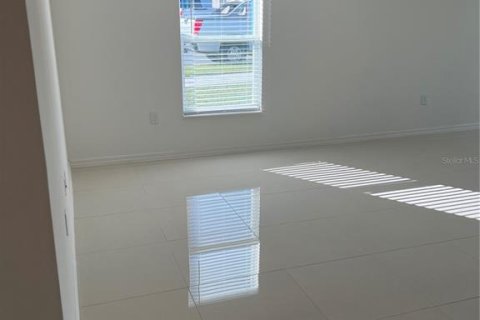 House in Winter Haven, Florida 4 bedrooms, 184.78 sq.m. № 1636988 - photo 11