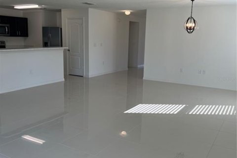 House in Winter Haven, Florida 4 bedrooms, 184.78 sq.m. № 1636988 - photo 16