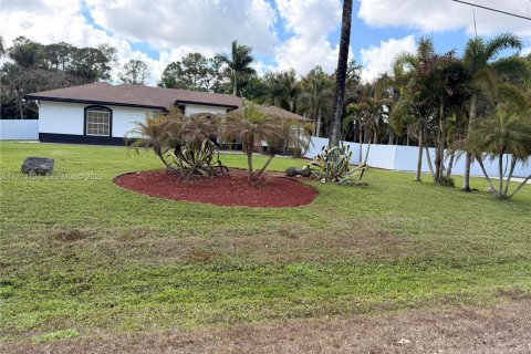 House in Loxahatchee Groves, Florida 3 bedrooms, 137.4 sq.m. № 2036246 - photo 4