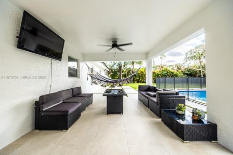 Купить виллу или дом в Локсахатчи-Гроувс, Флорида 3 спальни, 137.4м2, № 2036246 - фото 12