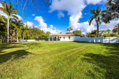 Купить виллу или дом в Локсахатчи-Гроувс, Флорида 3 спальни, 137.4м2, № 2036246 - фото 7