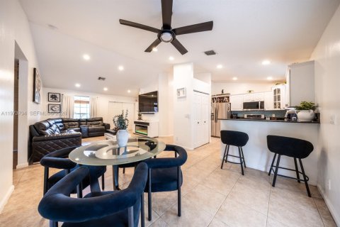 Купить виллу или дом в Локсахатчи-Гроувс, Флорида 3 спальни, 137.4м2, № 2036246 - фото 14