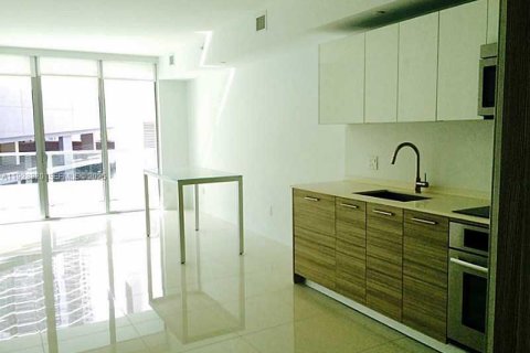 Condo in Miami, Florida, 1 bedroom  № 2052951 - photo 25