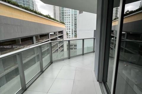 Condo in Miami, Florida, 1 bedroom  № 2052951 - photo 21