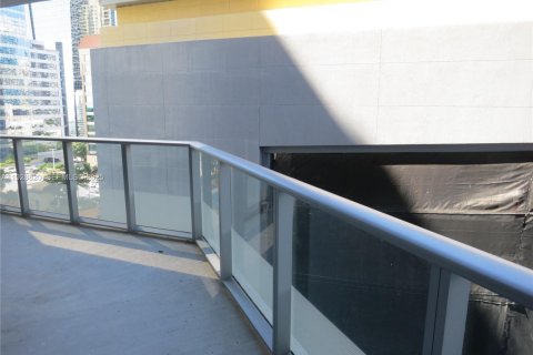 Condo in Miami, Florida, 1 bedroom  № 2052951 - photo 5