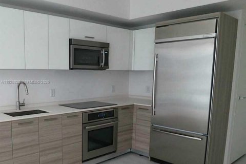 Condo in Miami, Florida, 1 bedroom  № 2052951 - photo 23