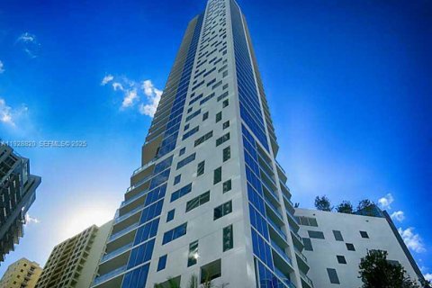 Condo in Miami, Florida, 1 bedroom  № 2052951