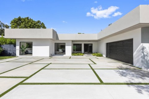 Casa en venta en Miami, Florida, 5 dormitorios № 1967114 - foto 3